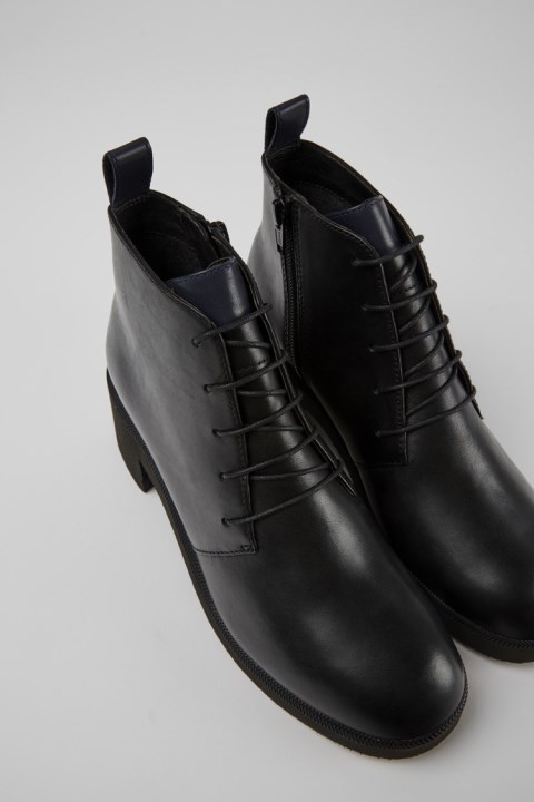 Kadın Karavan Için Tasarım Harikası Siyah Bilekte Bot