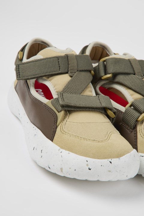 Peu Apartmanı Kadın Kampçısı Yeni Gelenler Için çok Renkli Deri Ve Tekstil Yarı Açık Spor Ayakkabı