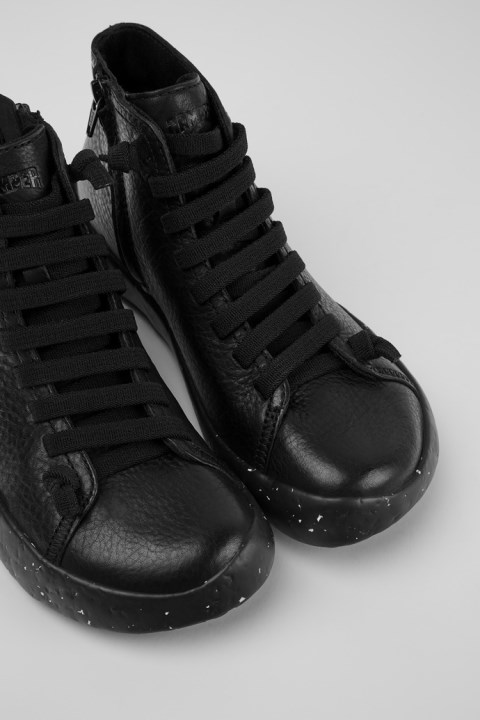 Karavan Tasarımı Peu Binası Siyah Deri Kadın Bilekte Bot