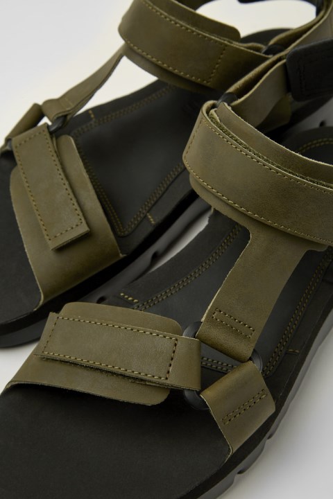 Erkek Karavan Için Tasarım Oruga Yeşil Deri Sandaletler